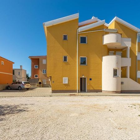 Niko Apartment Vir Exterior photo